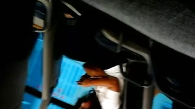 Szaftos milf ügyesen Maszturbál az Oszmán