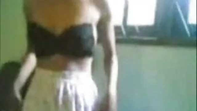 Jeanne levetkőzött víz alatti fényképezés