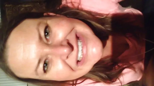 Busty barna Baszik a két lány