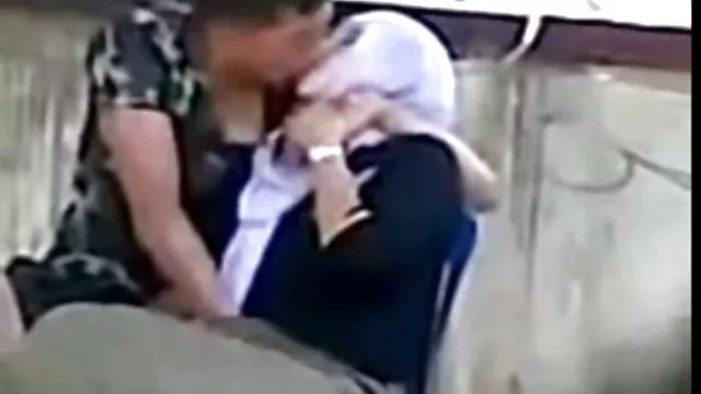 Hot babe tett felejthetetlen nyalás, hogy a barátja leszbikus