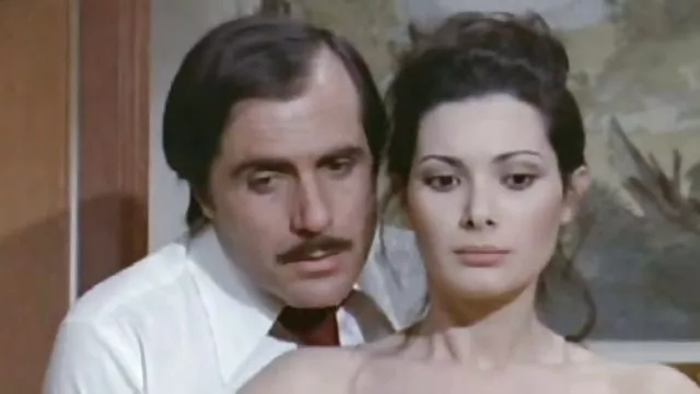 Ribanc a csaj összeveszett egy fickó, majd ment, hogy bassza meg az a barát,