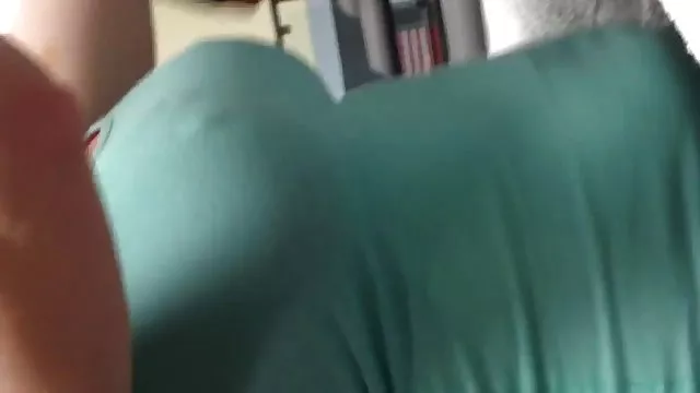 A meleg férfiak fúj egymásra