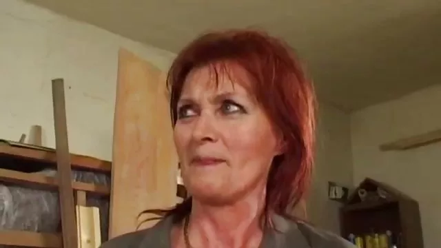 Nagy fekete fasz nigger cums a fehér lány arcát