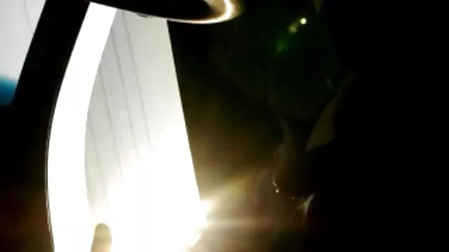 Felhívja a meztelen lány tini