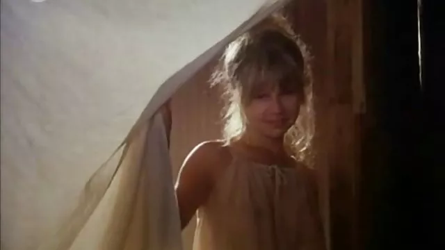 Vonzó, karcsú részt fotosesie Meztelen