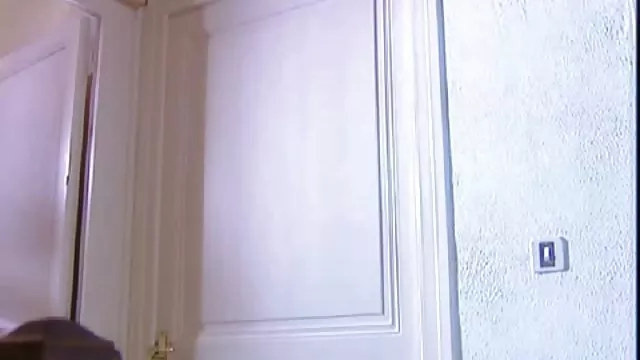 Egyetemista lányok, leszbi szex a kanapén