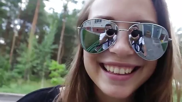 Gyönyörű Dakota Skye gazember 1 személy