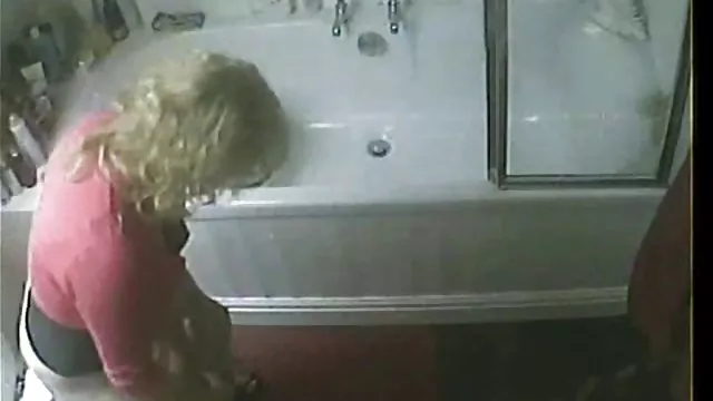Orális öröm, a menyasszony meg a vőlegény lett durva szex