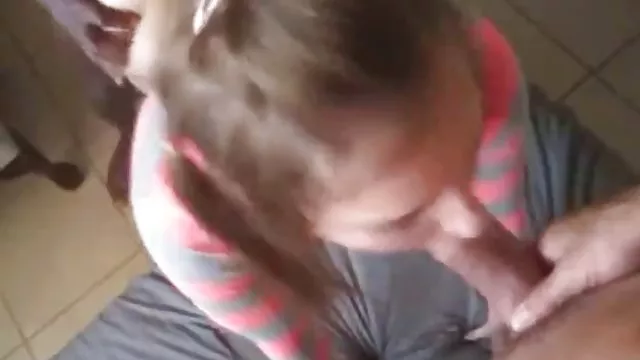 A katonák homoszexuális crasto fogás, leszopta kolléga kakas az erdőben