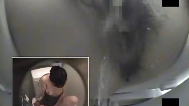 A férfi szex után plentifully cumshot a hatalmas rack szőke
