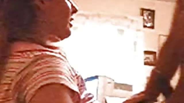 Kövér apa fia chpokaet a seggét