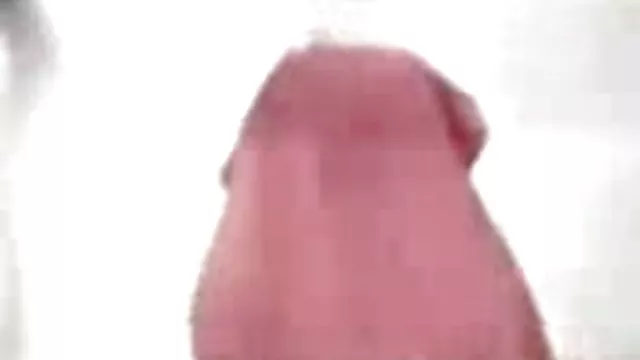 Busty Valentina szar a srác farka
