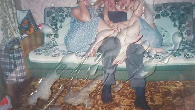 Aranyos orosz csaj borotválkozik szőrös punci