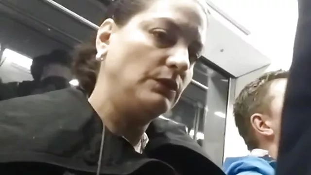 pornó rajzfilmek 3d futanari Csaj gropes a kakas, majd részt vele anális