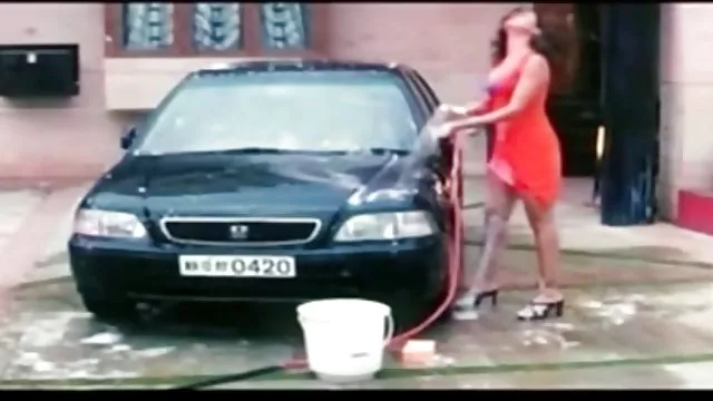 Busty lány Maszturbál az élő chat