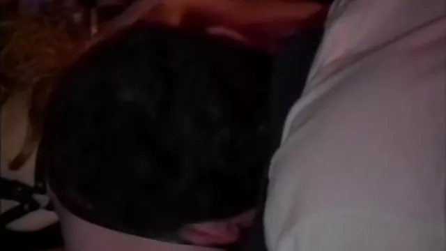 Vibrátor a seggét, fasz, punci
