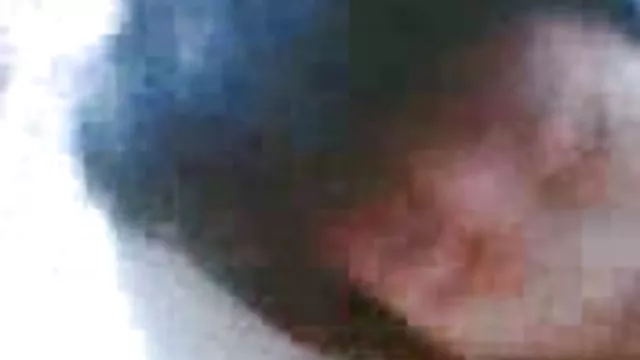 Aranyos Kesha zhahnul a fürdőszobában a seggét