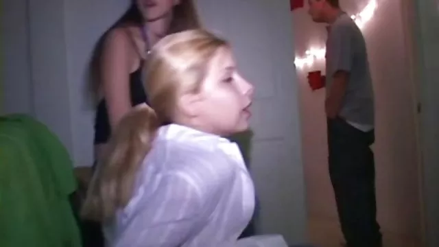 Dildo szex gép hatékonyan tépte barna