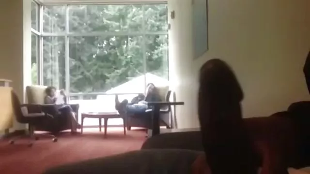 Elizabeth szar az üzemeltető casting pénisz