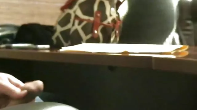 A német főnök sült két hordó aranyos baba