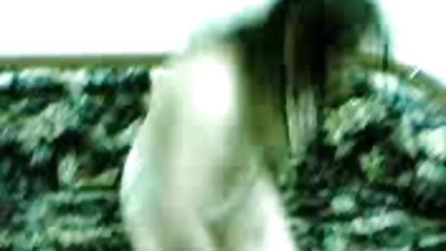 Egy fickó egy kendőt Baszik két szőke