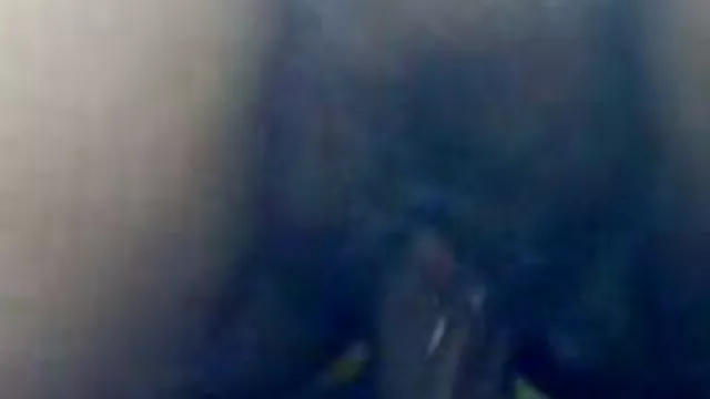 Meleg kínozza a barátnője, a viasz pedig Maszturbál neki egy vibrátort