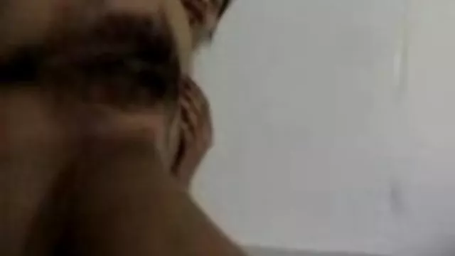 Orosz diák eltávolítása a bőr jelmez, simogatják a puncija